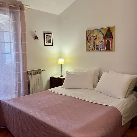 Gorana With Swimming Pool Apartment