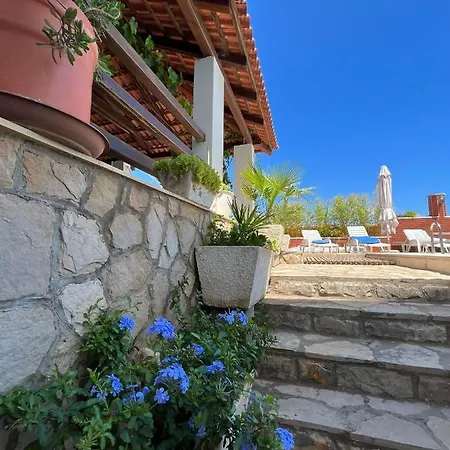 Gorana With Swimming Pool Apartment Jelsa (Hvar)
