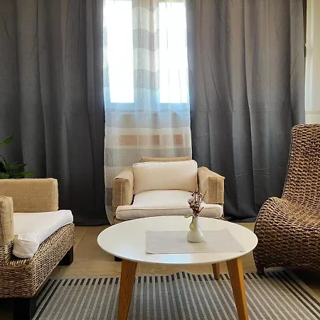 Gorana With Swimming Pool Apartment *