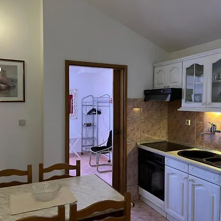 Gorana With Swimming Pool Jelsa (Hvar)