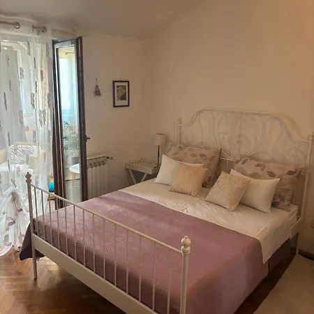 Gorana With Swimming Pool Appartamento
