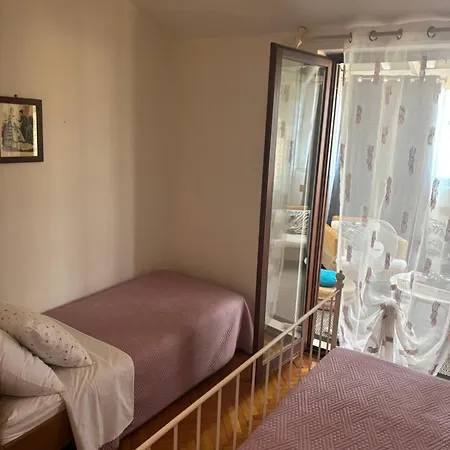 Appartamento Gorana With Swimming Pool Jelsa (Hvar)