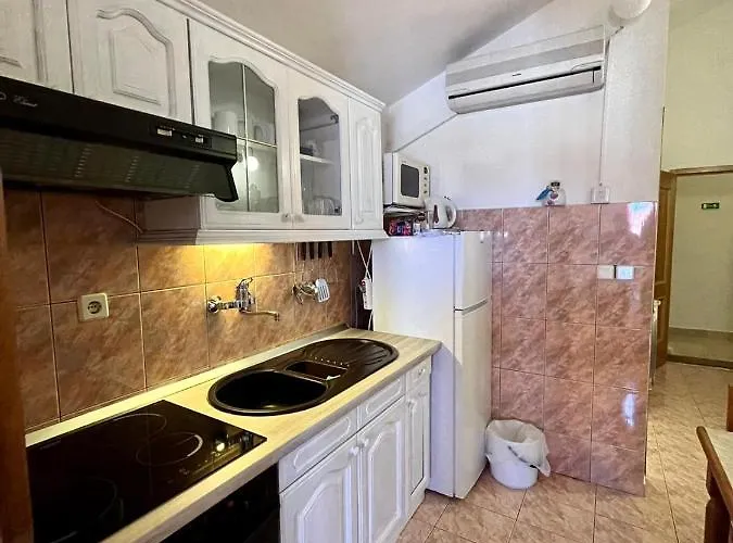 Appartamento Gorana With Swimming Pool *