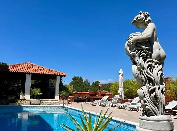 Gorana With Swimming Pool Appartamento *